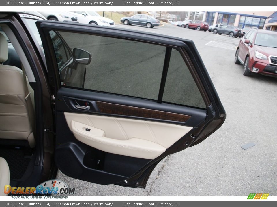 Door Panel of 2019 Subaru Outback 2.5i Photo #15