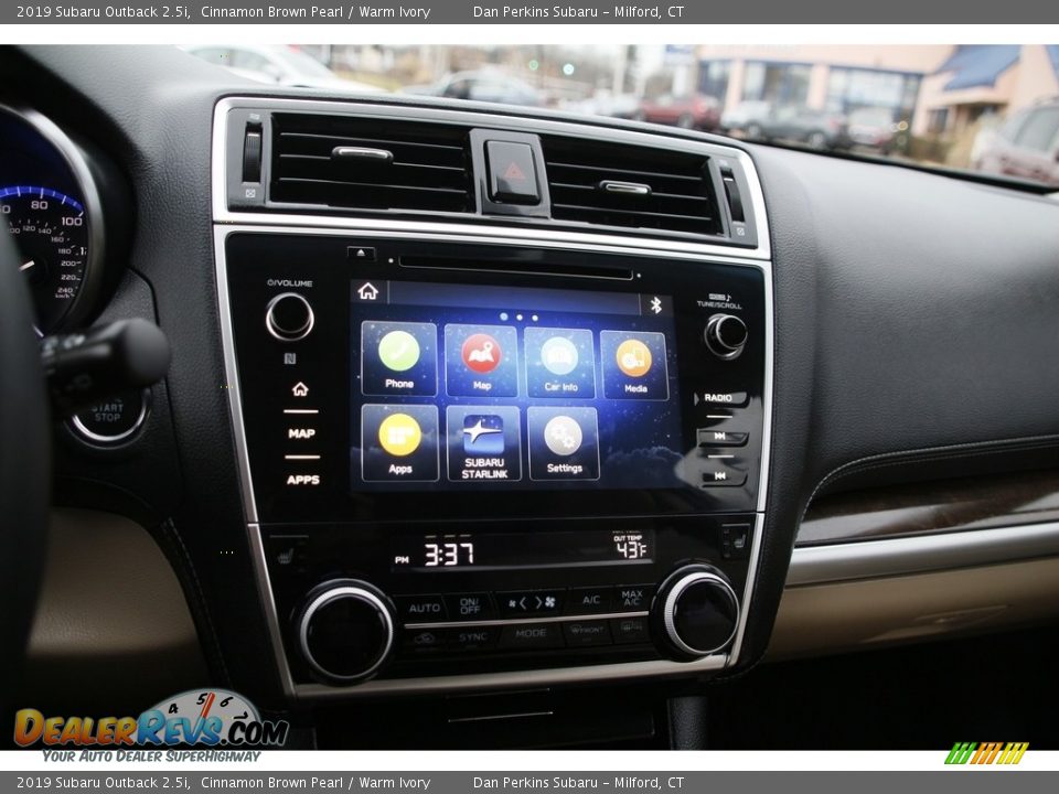 Controls of 2019 Subaru Outback 2.5i Photo #19