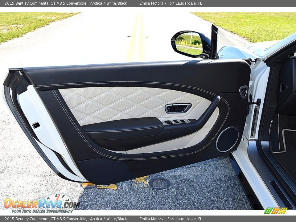 Door Panel of 2015 Bentley Continental GT V8 S Convertible Photo #29