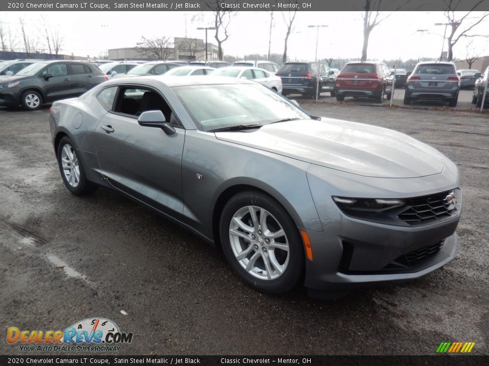 Front 3/4 View of 2020 Chevrolet Camaro LT Coupe Photo #3