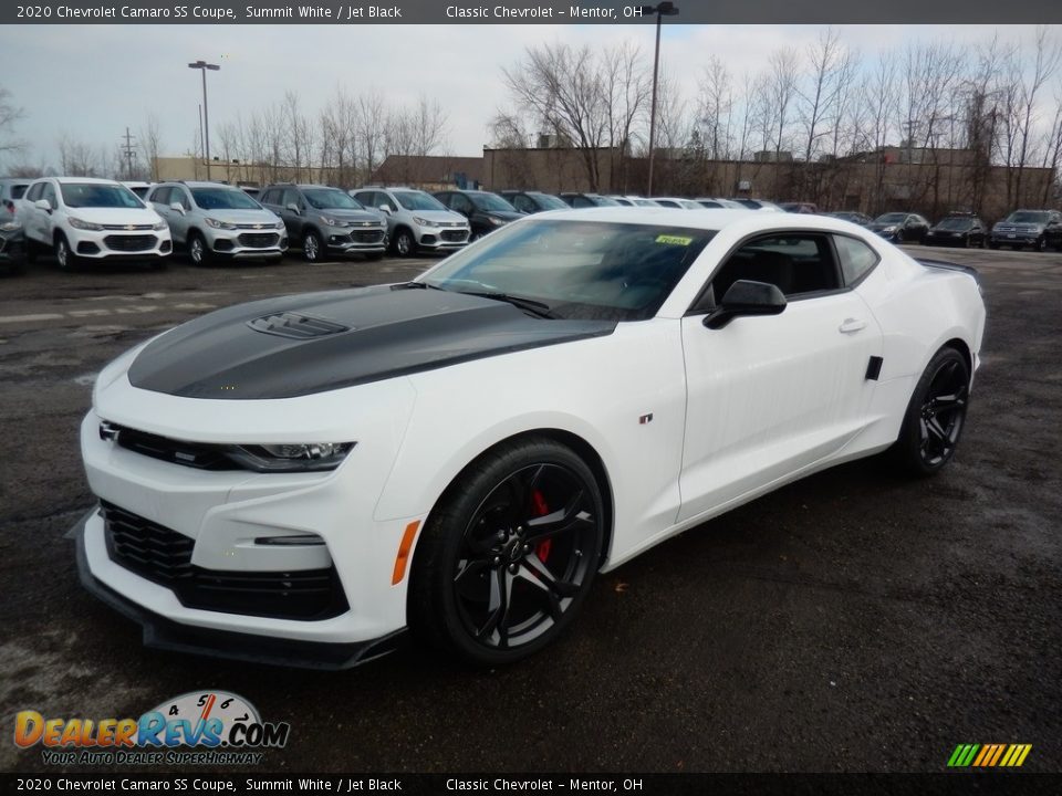 Front 3/4 View of 2020 Chevrolet Camaro SS Coupe Photo #1