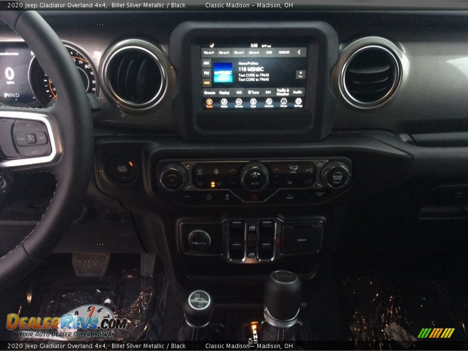 Controls of 2020 Jeep Gladiator Overland 4x4 Photo #14