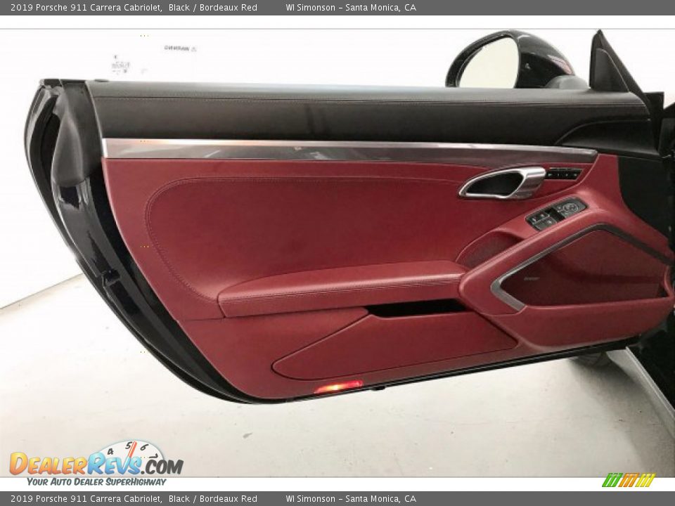 Door Panel of 2019 Porsche 911 Carrera Cabriolet Photo #25