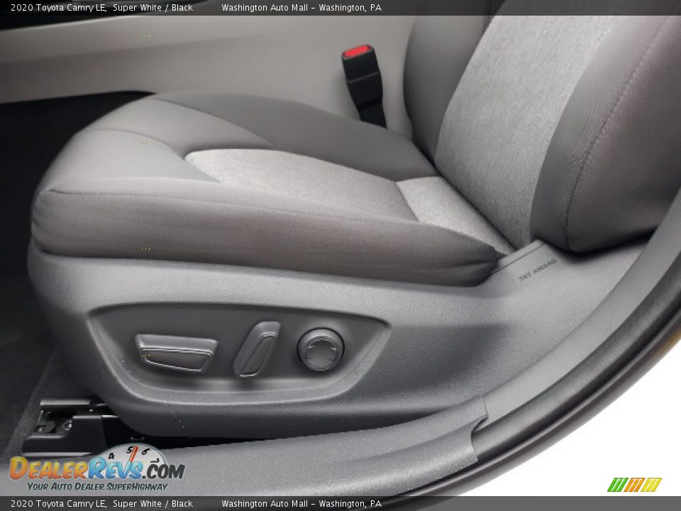 2020 Toyota Camry LE Super White / Black Photo #23