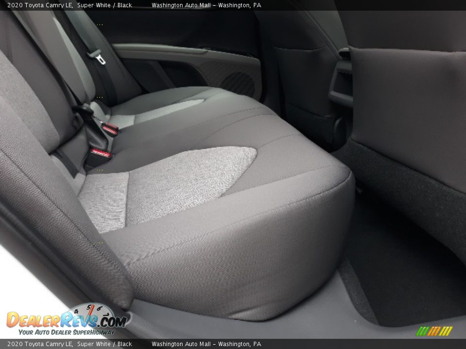2020 Toyota Camry LE Super White / Black Photo #33