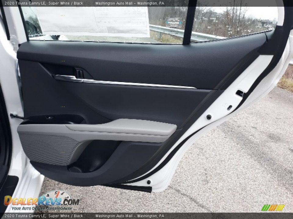 2020 Toyota Camry LE Super White / Black Photo #34