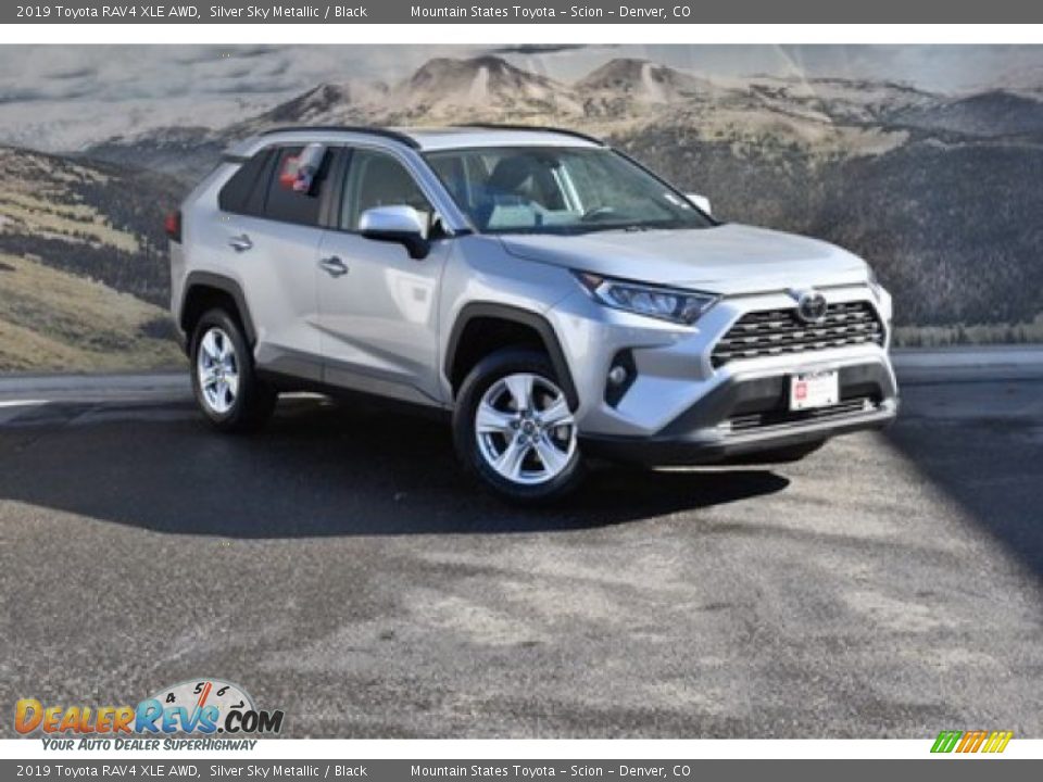 2019 Toyota RAV4 XLE AWD Silver Sky Metallic / Black Photo #1