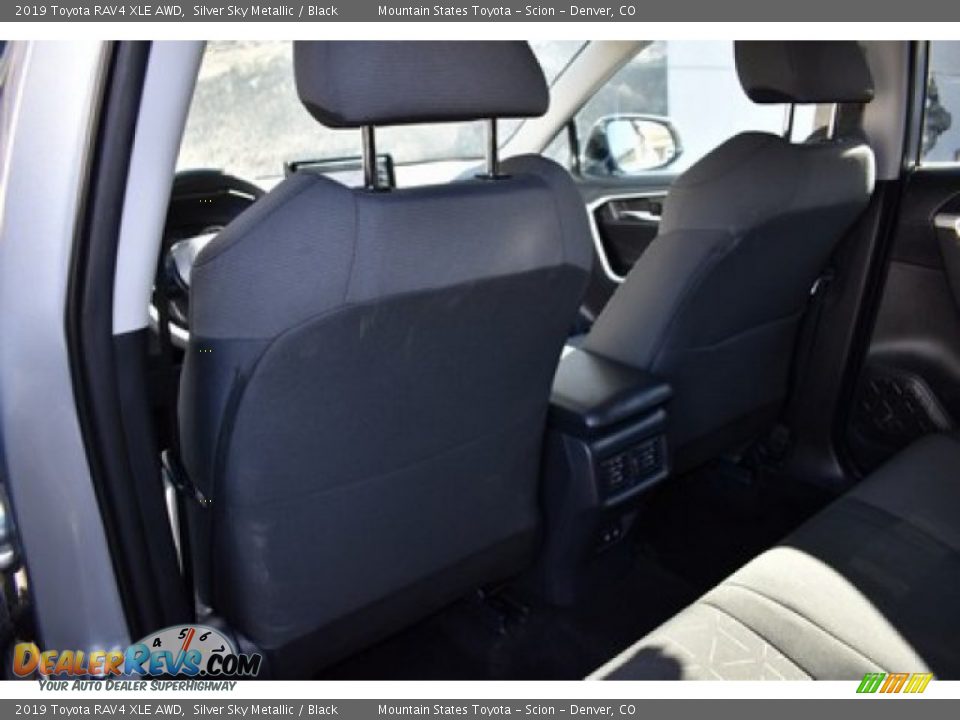 2019 Toyota RAV4 XLE AWD Silver Sky Metallic / Black Photo #18