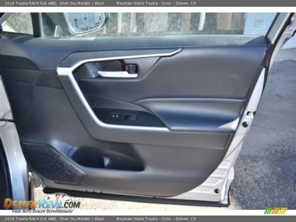 2019 Toyota RAV4 XLE AWD Silver Sky Metallic / Black Photo #23