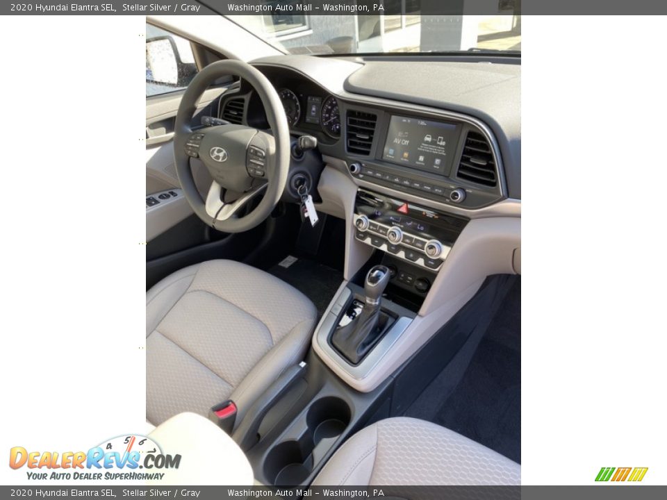 Dashboard of 2020 Hyundai Elantra SEL Photo #26