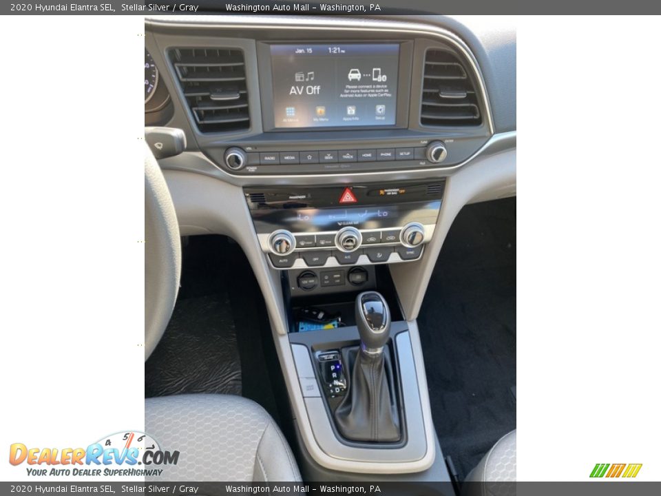 Controls of 2020 Hyundai Elantra SEL Photo #29