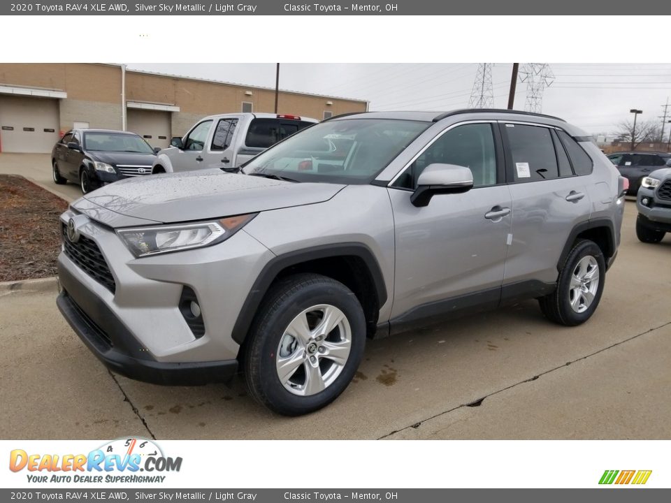 2020 Toyota RAV4 XLE AWD Silver Sky Metallic / Light Gray Photo #1