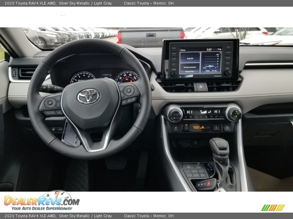 2020 Toyota RAV4 XLE AWD Silver Sky Metallic / Light Gray Photo #4