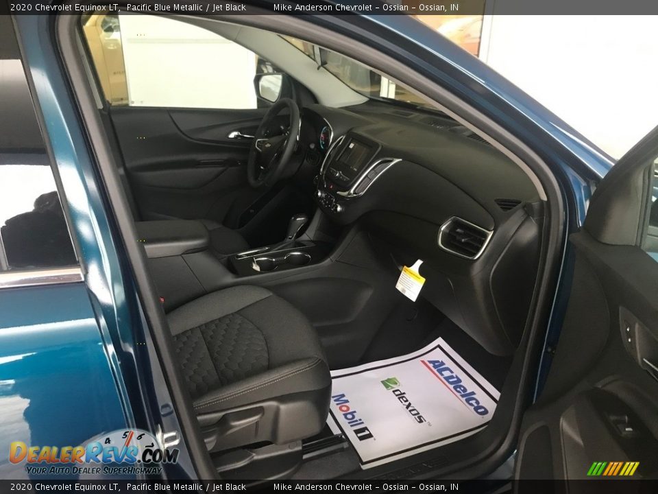 2020 Chevrolet Equinox LT Pacific Blue Metallic / Jet Black Photo #13