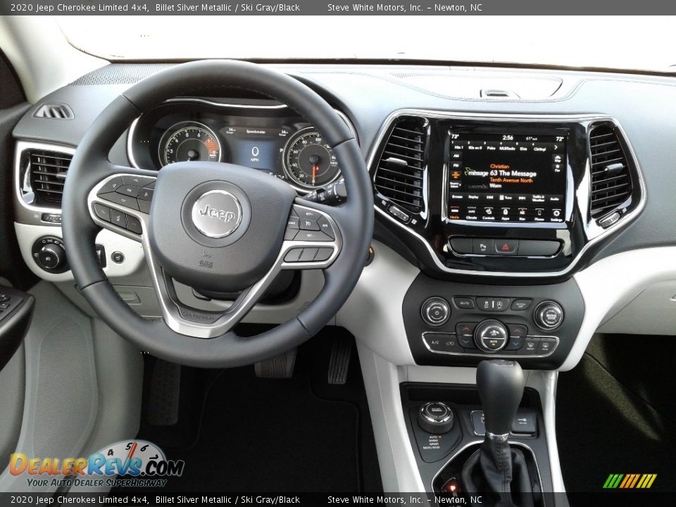 Dashboard of 2020 Jeep Cherokee Limited 4x4 Photo #14