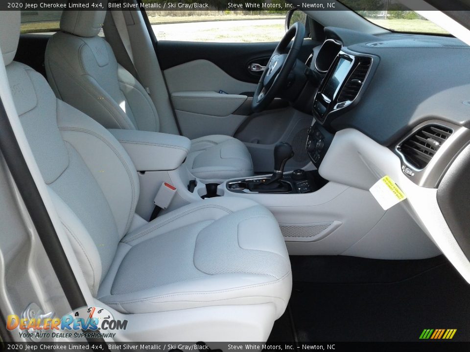 Front Seat of 2020 Jeep Cherokee Limited 4x4 Photo #18