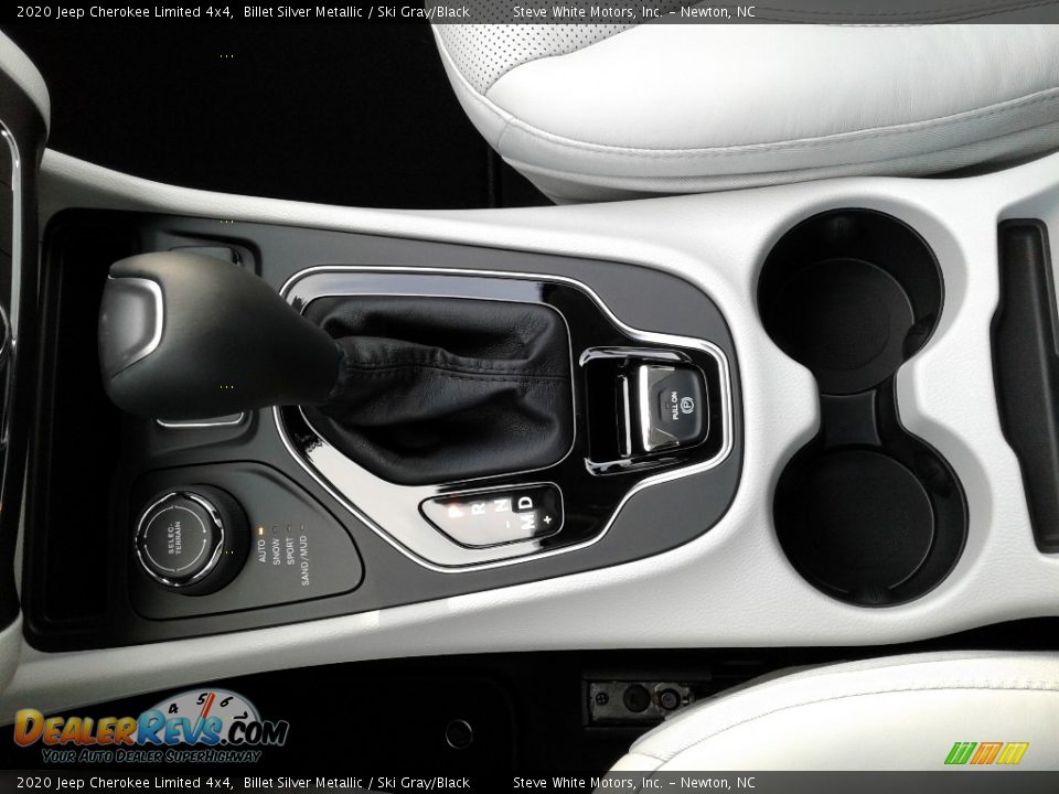 2020 Jeep Cherokee Limited 4x4 Shifter Photo #29