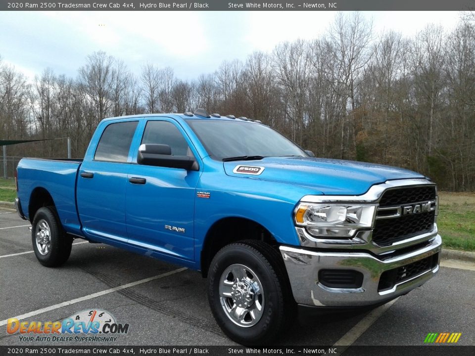 Front 3/4 View of 2020 Ram 2500 Tradesman Crew Cab 4x4 Photo #4