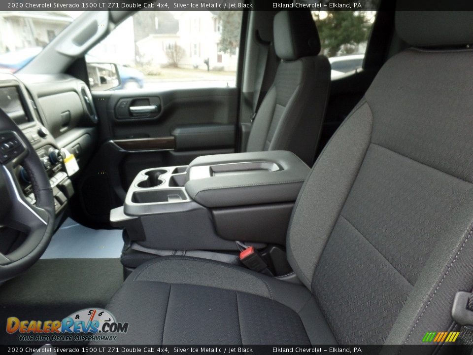 2020 Chevrolet Silverado 1500 LT Z71 Double Cab 4x4 Silver Ice Metallic / Jet Black Photo #17