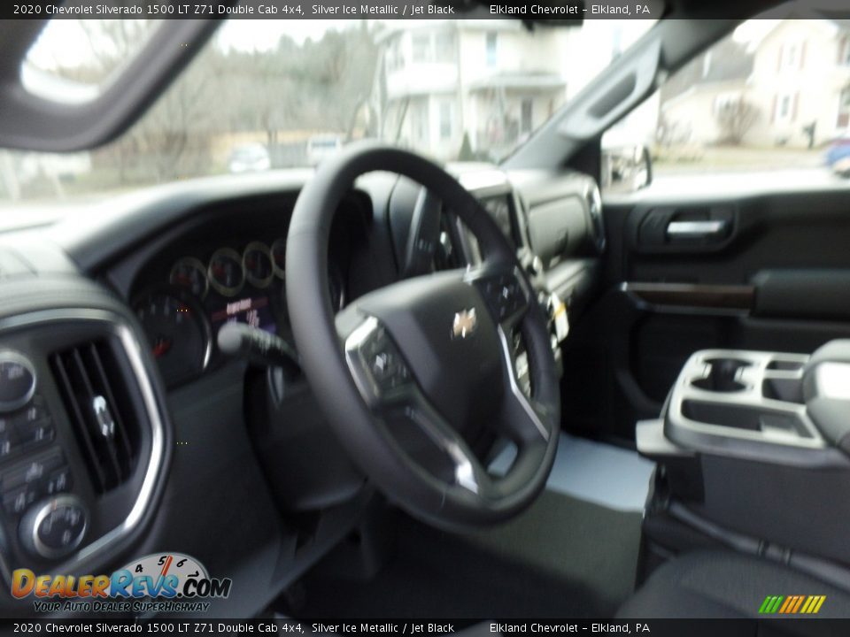 2020 Chevrolet Silverado 1500 LT Z71 Double Cab 4x4 Silver Ice Metallic / Jet Black Photo #18
