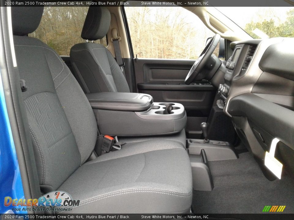 2020 Ram 2500 Tradesman Crew Cab 4x4 Hydro Blue Pearl / Black Photo #17
