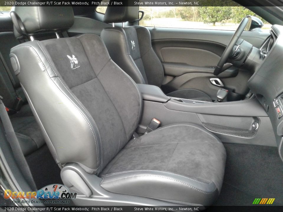 Front Seat of 2020 Dodge Challenger R/T Scat Pack Widebody Photo #17