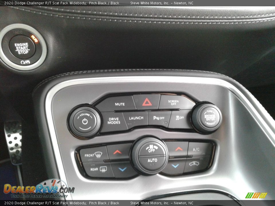 Controls of 2020 Dodge Challenger R/T Scat Pack Widebody Photo #24