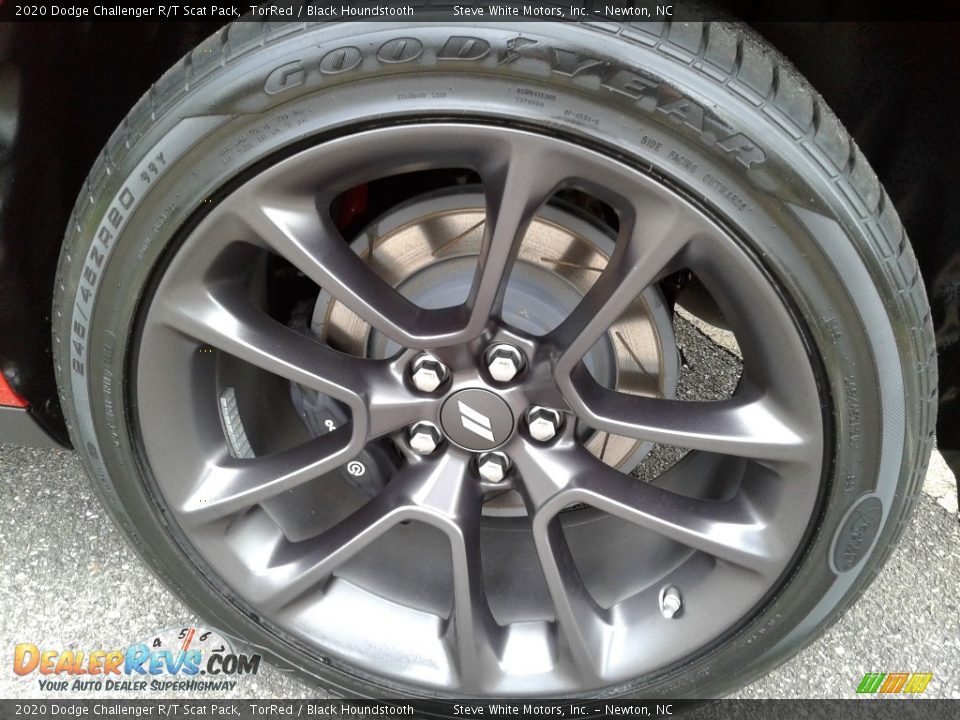 2020 Dodge Challenger R/T Scat Pack Wheel Photo #9