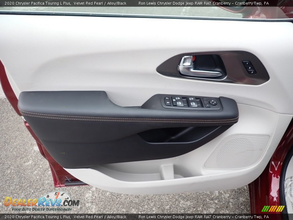 2020 Chrysler Pacifica Touring L Plus Velvet Red Pearl / Alloy/Black Photo #14
