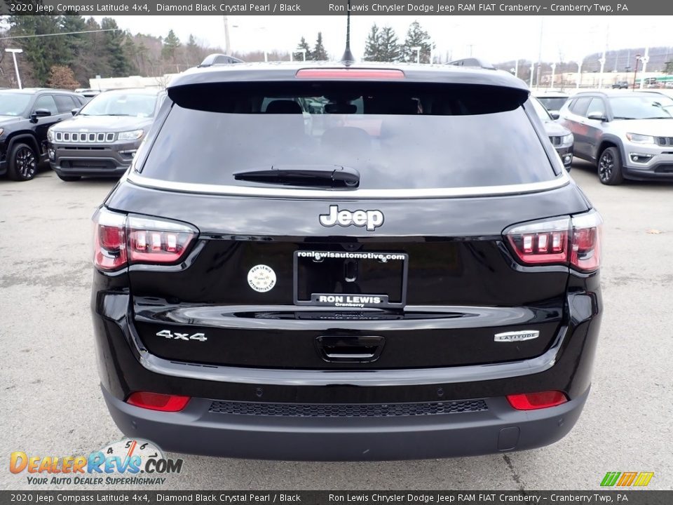 2020 Jeep Compass Latitude 4x4 Diamond Black Crystal Pearl / Black Photo #4