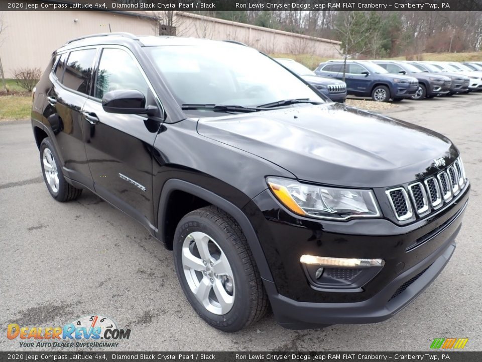 2020 Jeep Compass Latitude 4x4 Diamond Black Crystal Pearl / Black Photo #7