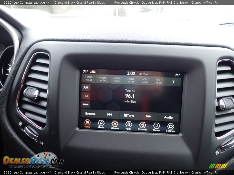 2020 Jeep Compass Latitude 4x4 Diamond Black Crystal Pearl / Black Photo #16