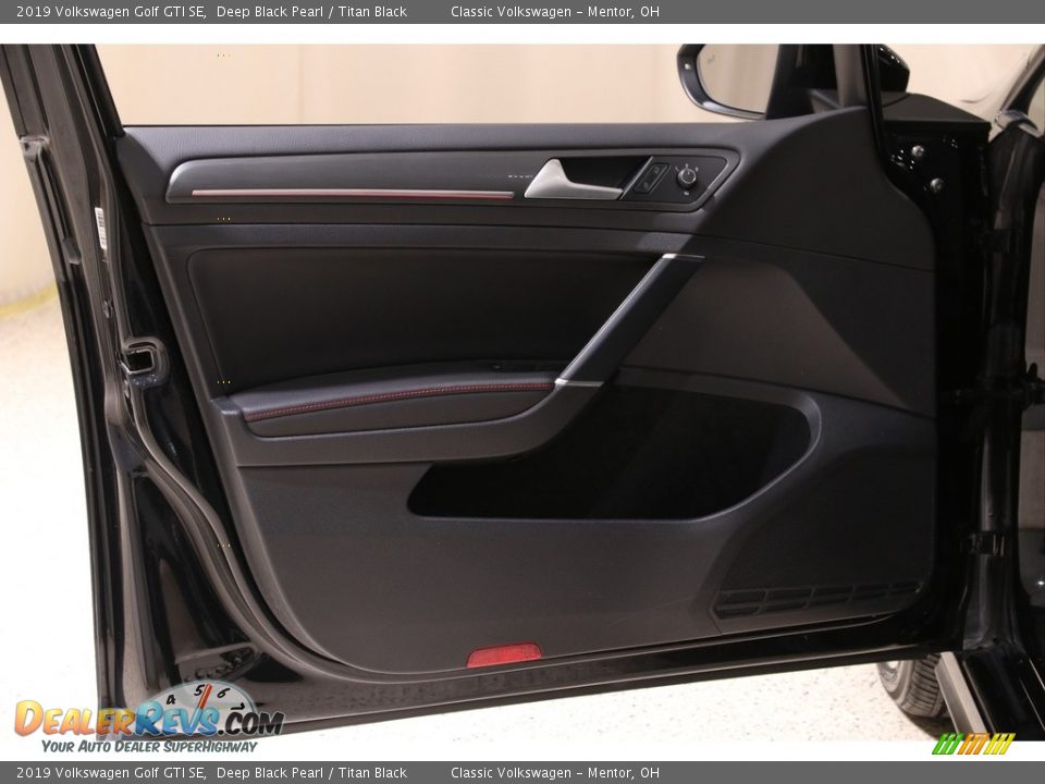 Door Panel of 2019 Volkswagen Golf GTI SE Photo #4