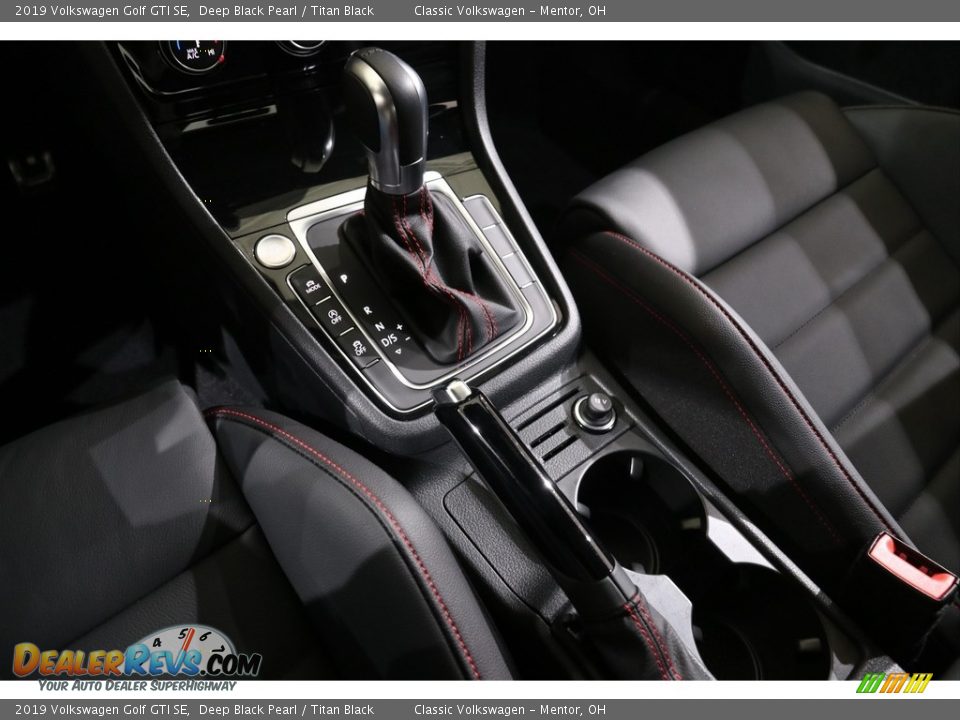 2019 Volkswagen Golf GTI SE Shifter Photo #14