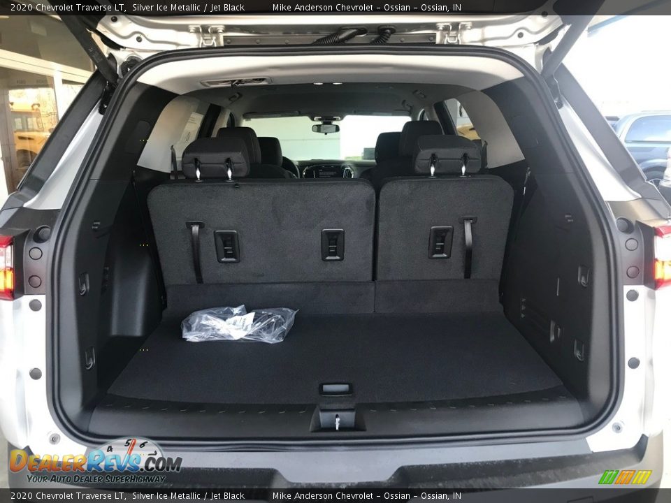 2020 Chevrolet Traverse LT Silver Ice Metallic / Jet Black Photo #10