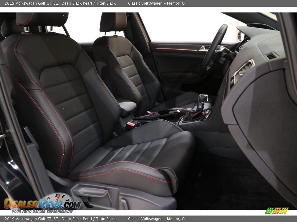 Front Seat of 2019 Volkswagen Golf GTI SE Photo #16