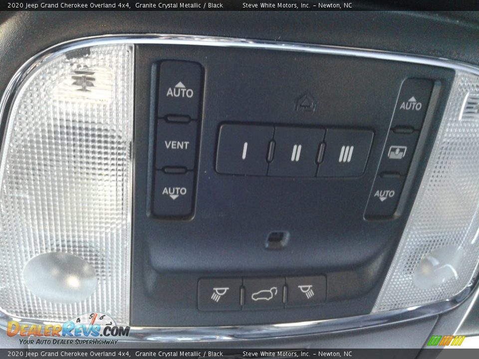 2020 Jeep Grand Cherokee Overland 4x4 Granite Crystal Metallic / Black Photo #32