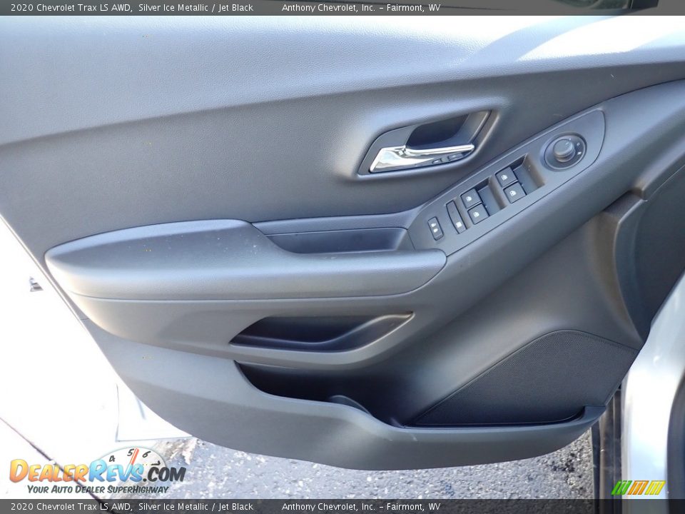 2020 Chevrolet Trax LS AWD Silver Ice Metallic / Jet Black Photo #14