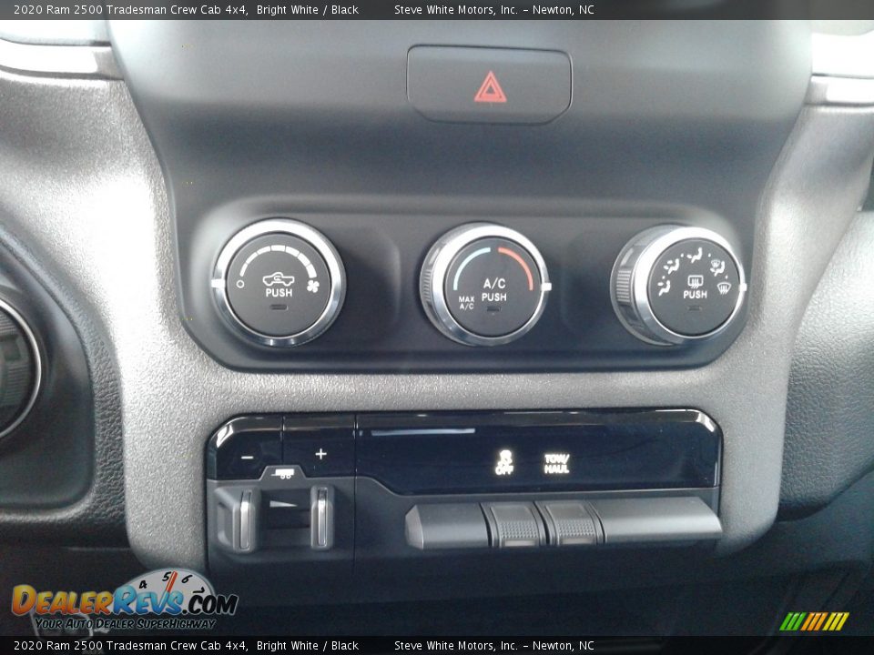 2020 Ram 2500 Tradesman Crew Cab 4x4 Bright White / Black Photo #24