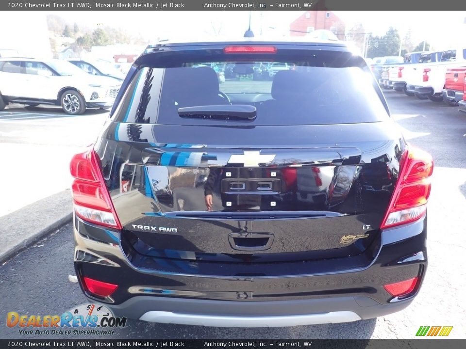 2020 Chevrolet Trax LT AWD Mosaic Black Metallic / Jet Black Photo #5
