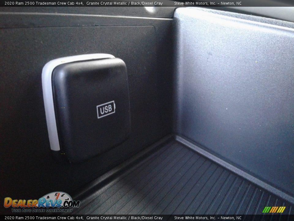 2020 Ram 2500 Tradesman Crew Cab 4x4 Granite Crystal Metallic / Black/Diesel Gray Photo #26