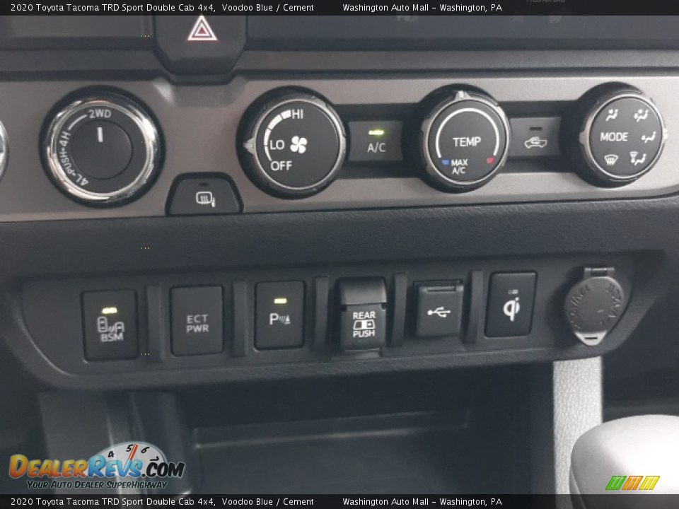 Controls of 2020 Toyota Tacoma TRD Sport Double Cab 4x4 Photo #13