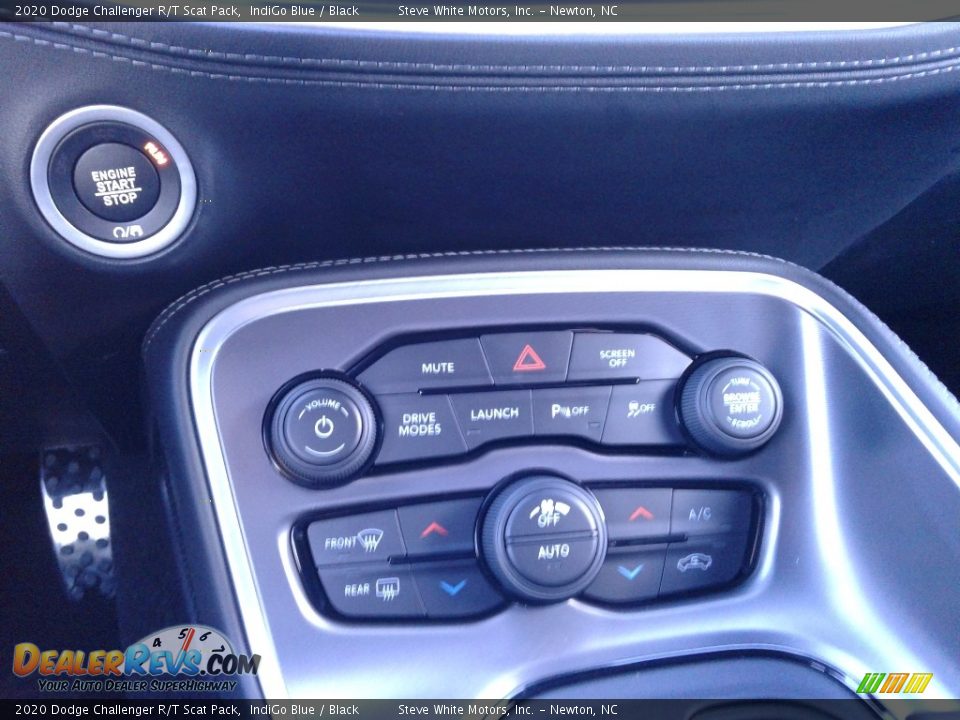 Controls of 2020 Dodge Challenger R/T Scat Pack Photo #25
