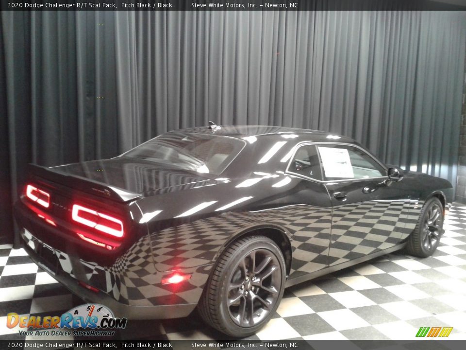 2020 Dodge Challenger R/T Scat Pack Pitch Black / Black Photo #8