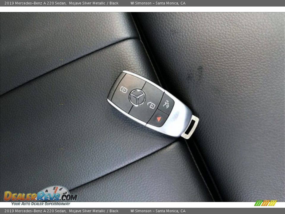 2019 Mercedes-Benz A 220 Sedan Mojave Silver Metallic / Black Photo #11