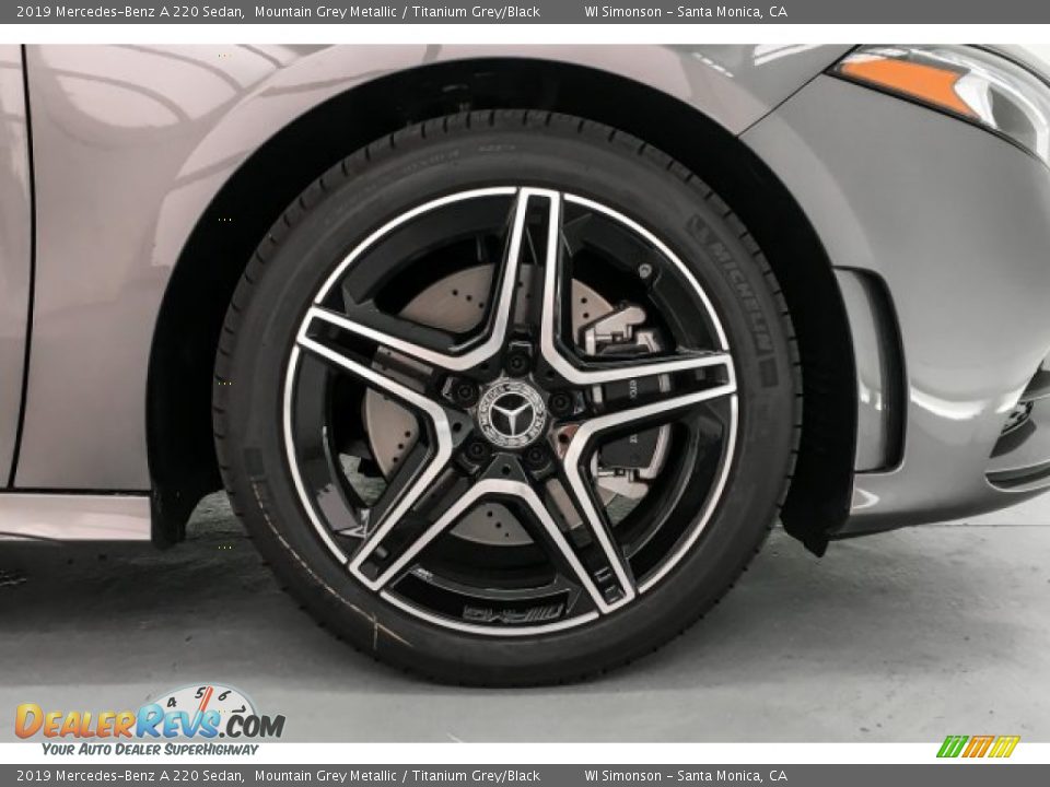 2019 Mercedes-Benz A 220 Sedan Mountain Grey Metallic / Titanium Grey/Black Photo #9