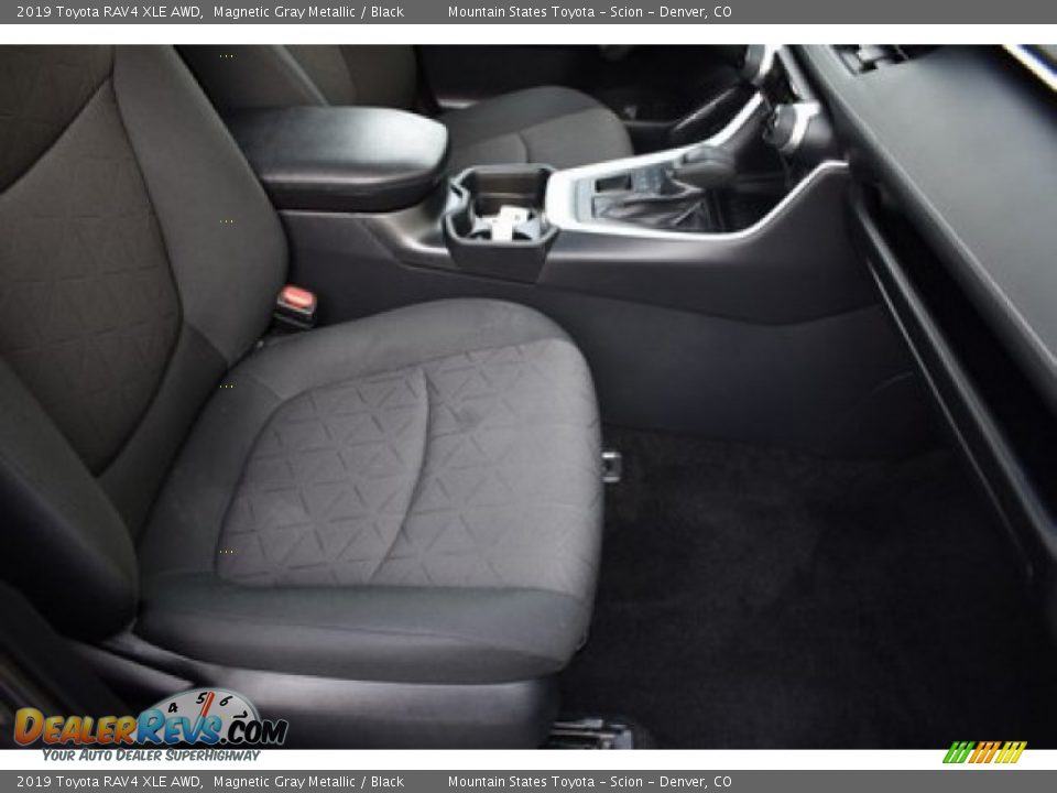 2019 Toyota RAV4 XLE AWD Magnetic Gray Metallic / Black Photo #16