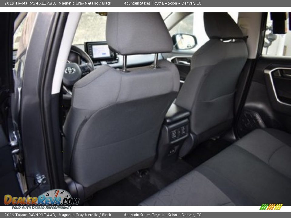 2019 Toyota RAV4 XLE AWD Magnetic Gray Metallic / Black Photo #18