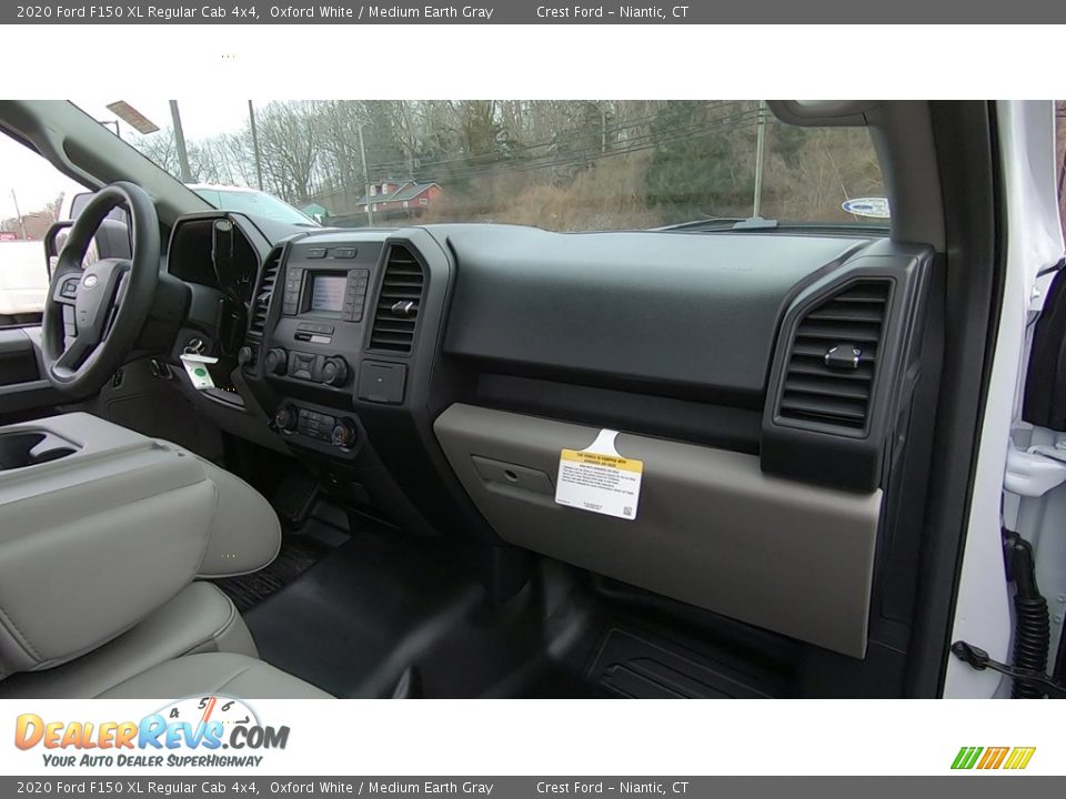 2020 Ford F150 XL Regular Cab 4x4 Oxford White / Medium Earth Gray Photo #21