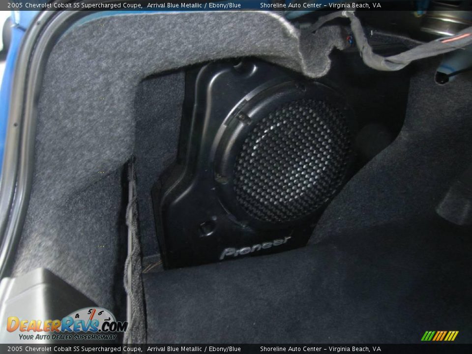 2005 Chevrolet Cobalt SS Supercharged Coupe Arrival Blue Metallic / Ebony/Blue Photo #23